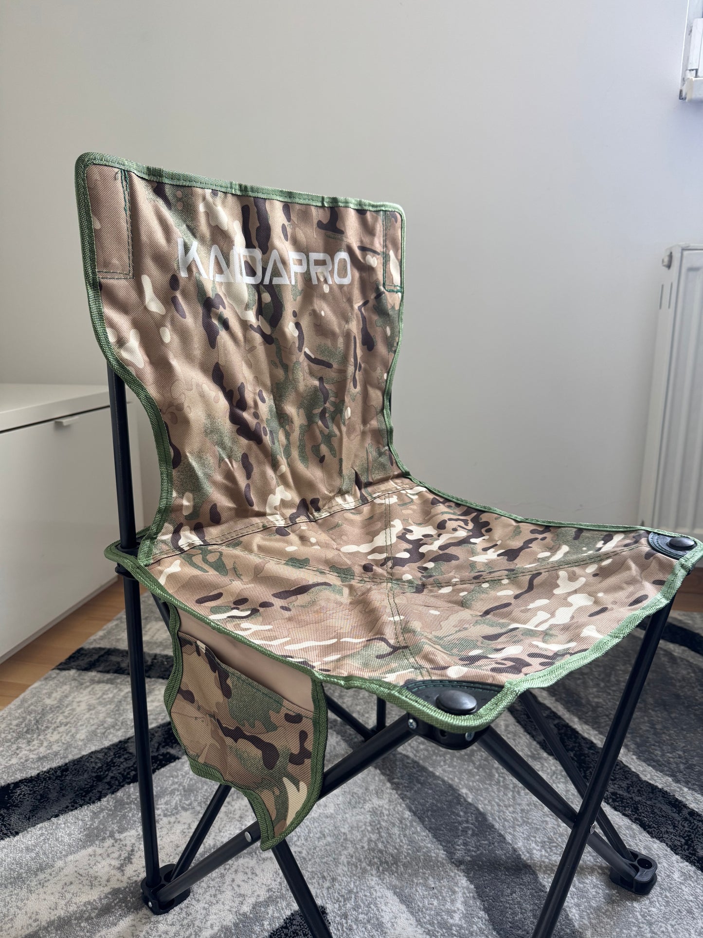 Sklopiva Stolica za Kampovanje i Pecanje